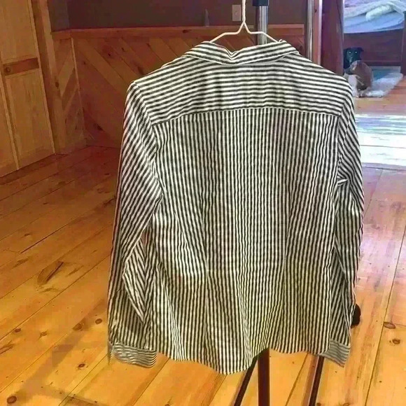 🔥 H&M strips Long sleeve 🔥 - Picture 3 of 3